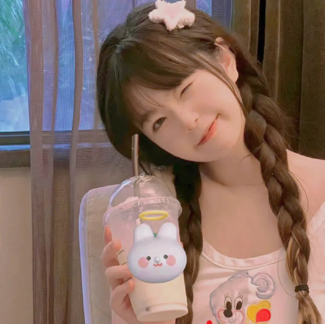 尤莉亚老师的红线